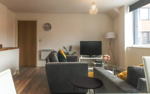 Inviting 2-bed Apartment in Derby, UK