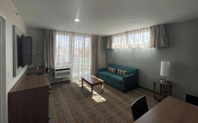 MainStay Suites Bronx - Belmont