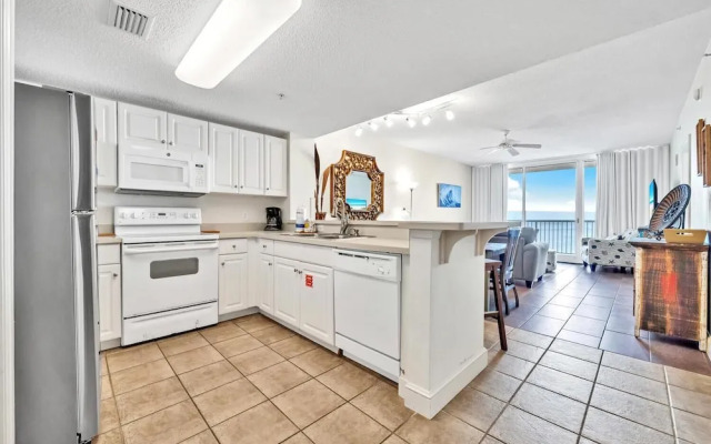 Majestic Beach Towers 1-1304