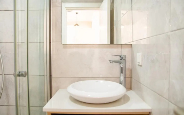 Charming Flat near Sea with Shared Pool in Cesme
