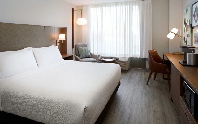 Holiday Inn & Suites Montreal Airport by IHG