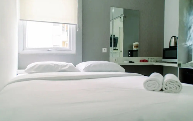 Nice Studio Apartment at Aeropolis Residence Near Cgk Airport