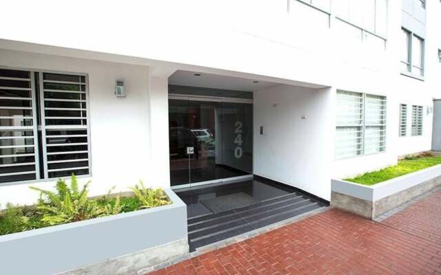 Miraflores Luxury Apartments - Kennedy 2