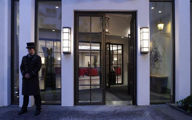 Отель Augustine, a Luxury Collection Hotel, Prague Чехия, Прага - отзывы, цены и фото номеров - забронировать отель Augustine, a Luxury Collection Hotel, Prague онлайн вид на фасад