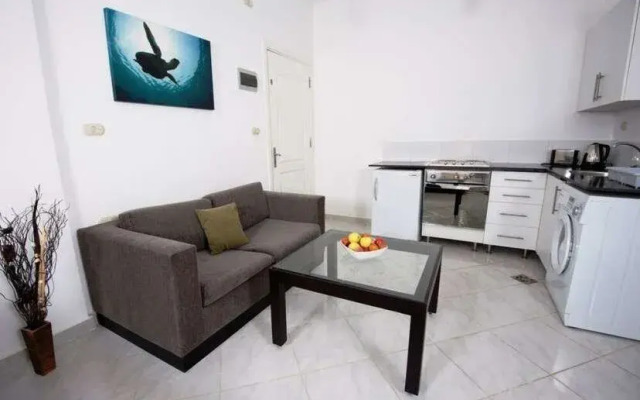 Desert Pearl Beach Apartment