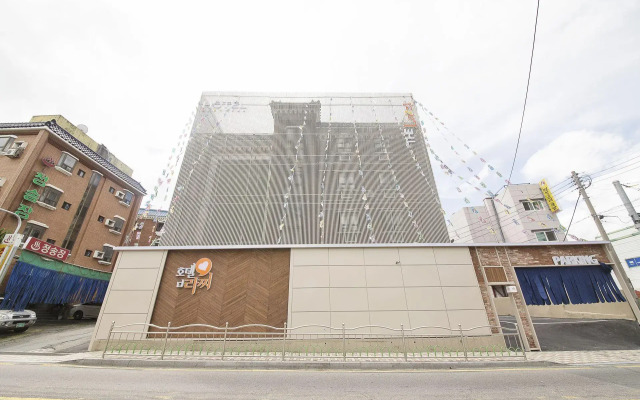 The Lazzi Hotel Dongnae