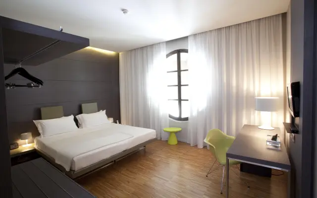 Alter Hotel
