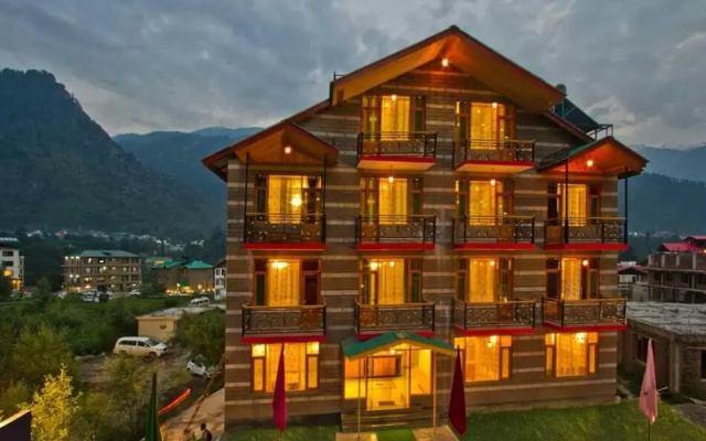 Goroomgo Mountain Green Villa Manali