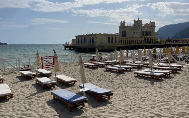 Awa Mondello