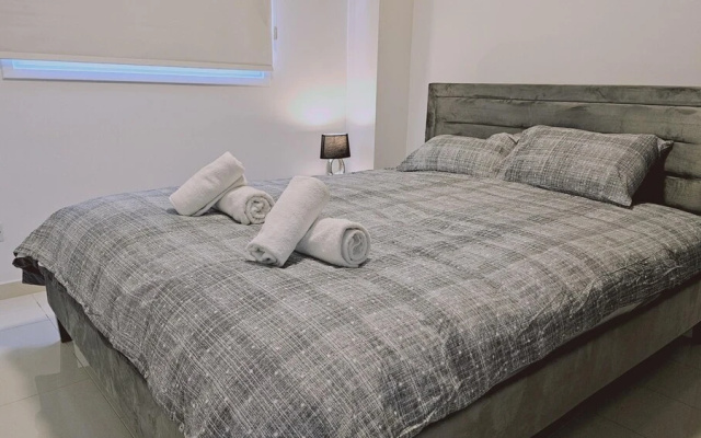 104 NIC - 102 Stay Cosmo City Suite