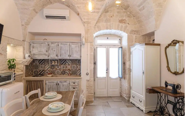 Domus Petra 96