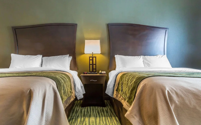 Comfort Inn & Suites Moore - Oklahoma City
