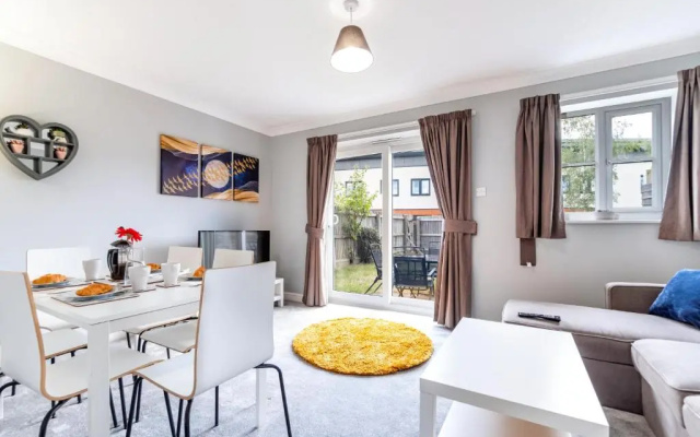 Sovereign House - by TJ Serviced Property