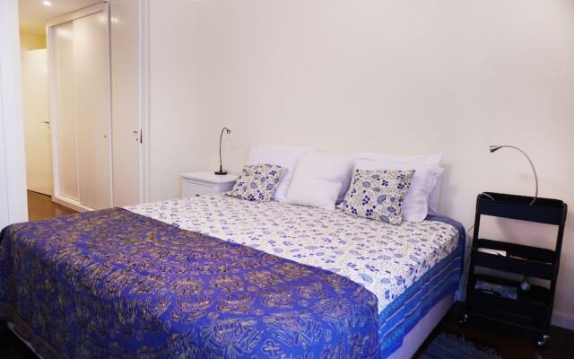 Апартаменты The Bonsai Apartment at Glamorous Chiado комната для гостей