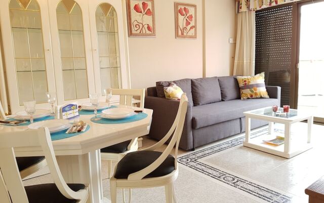 Отель Sky-High Seaside Fuengirola Flat Фуэнхирола комната для гостей