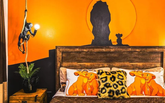 Themed Rooms & Pool in Storey Lake Resort