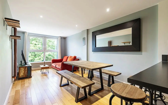 Spacious Modern Flat in Chelsea Harbour