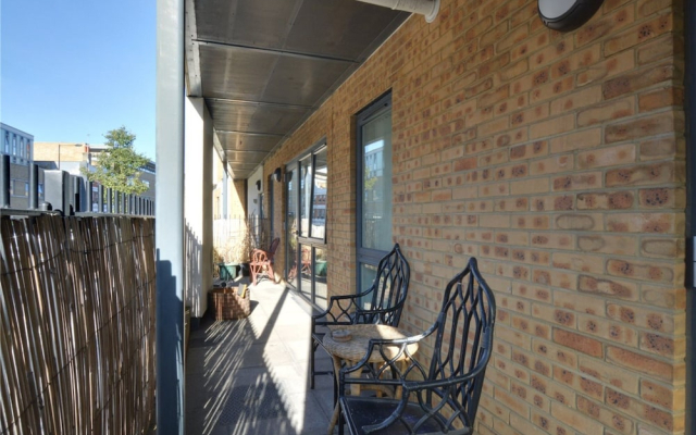 2 Bedroom Flat in Greenwich