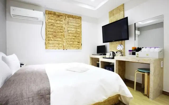 ORAGO Stay Hotel