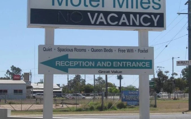 Royal Motel Miles