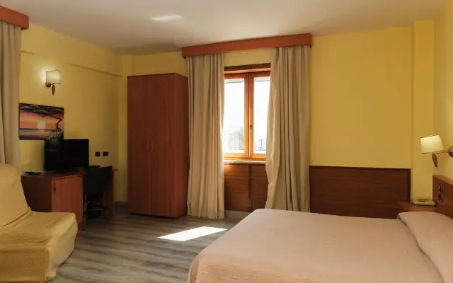 La Isla Resort