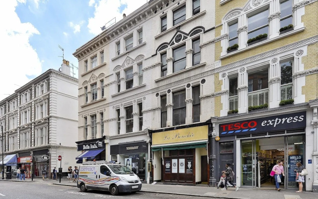 South Kensington Apartment