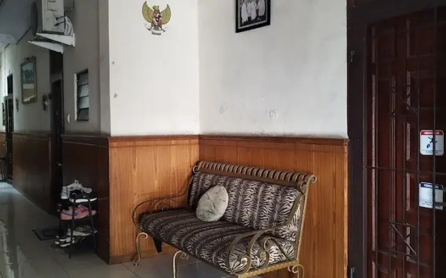 OYO 94157 38 Residence