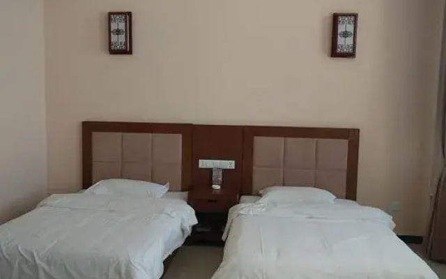 Zhenglan Qijiatai Business Hotel