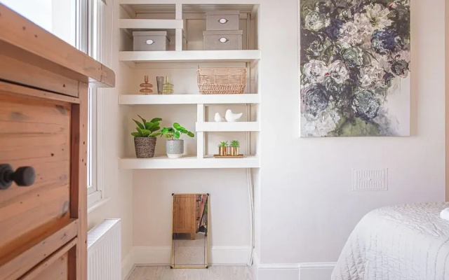 Stunning Townhouse with Large Garden