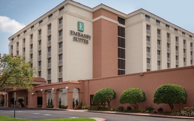 Embassy Suites Hotel Baton Rouge in Baton Rouge, United States of America from 211$, photos, reviews - zenhotels.com hotel front