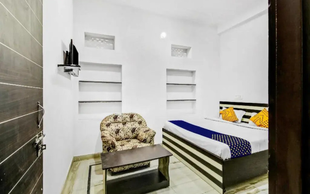 Shri Ganesh Guest House by OYO Rooms