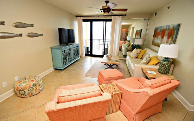 Broadmoor 1002 by RedAwning