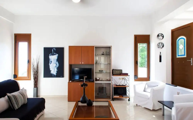 Artemis Spacious Luxury Villa With XL Private Pool
