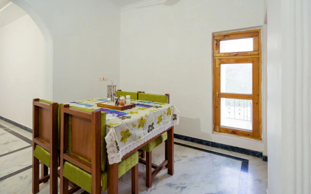 OYO 13292 Home Peaceful 2BHK Villa Kempty Fall