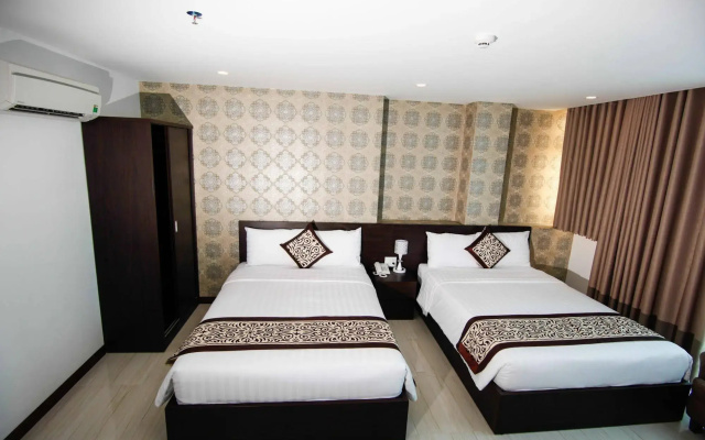Lucky Star Hotel