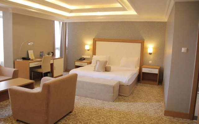 Momona Hotel