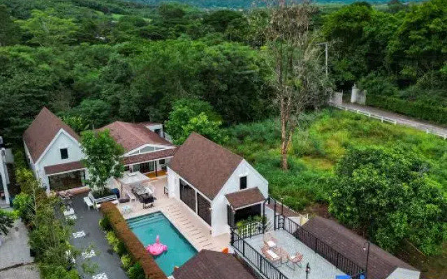 Chamonte Pool Villa Khao Yai