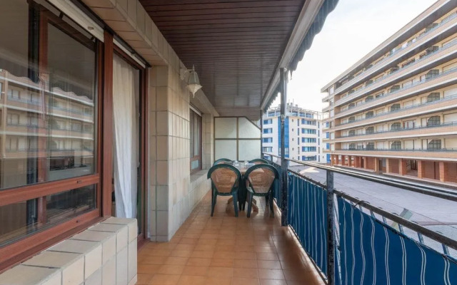 BAKIO BEACH II apartment by Aston Rentals