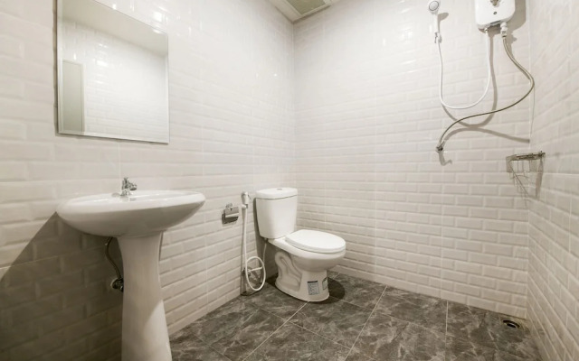OYO 347 Southside Residence