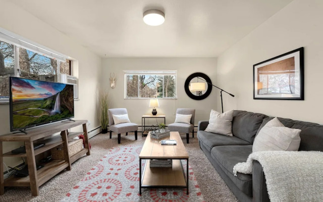 Stylish Condo in the Heart of Old Town