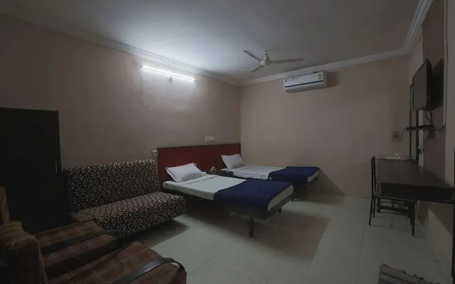 Hotel Sri Krishna by OYO Rooms