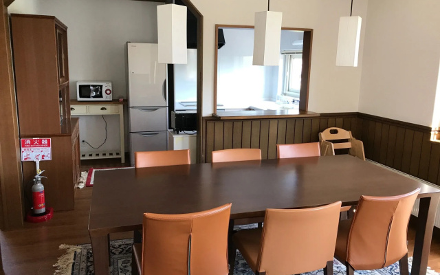 Tsuru Apartments