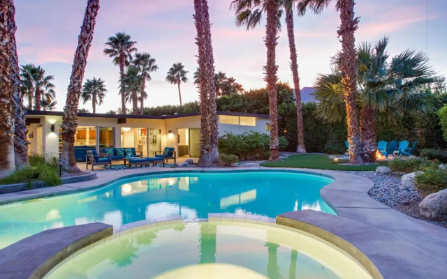 Under the Palms Holiday home 3