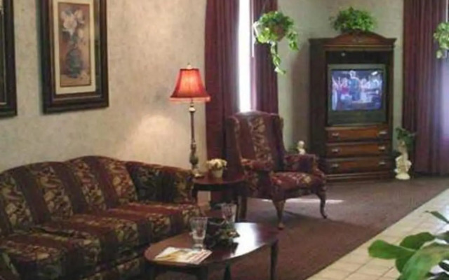 Econo Lodge Columbus near Airport