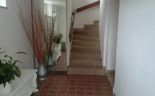 Silver Apartment