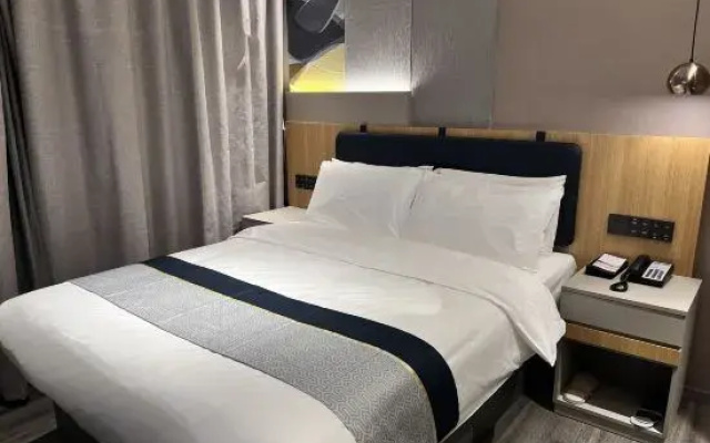 Homeinn Selected Hotel (Longkou Huang County Avenue Zhenhua Commercial Building)