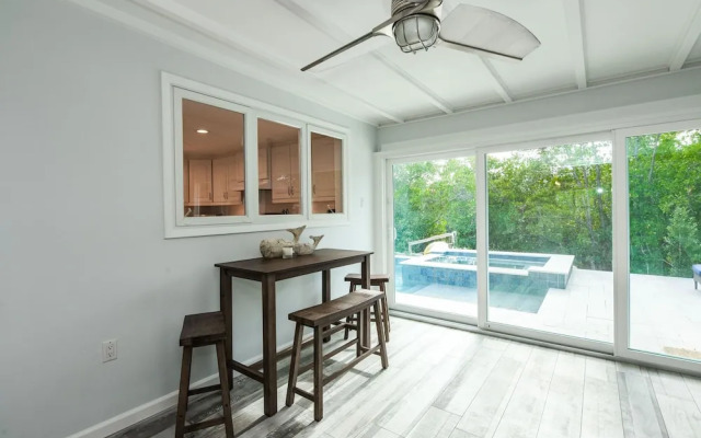 Bamboo Bungalow