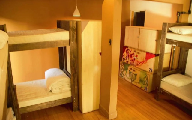 Obah Hostel e Bar