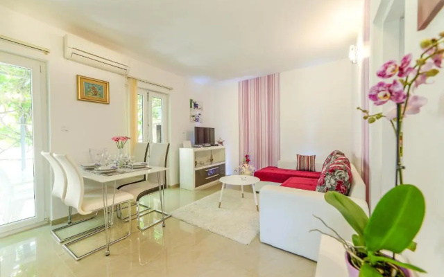 Holiday Home & Apartments Primavera