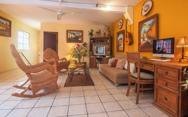 Casa Romance Escondido